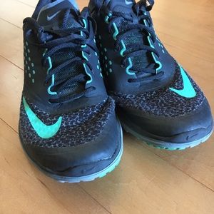 Black and teal Nike’s. Size 8.